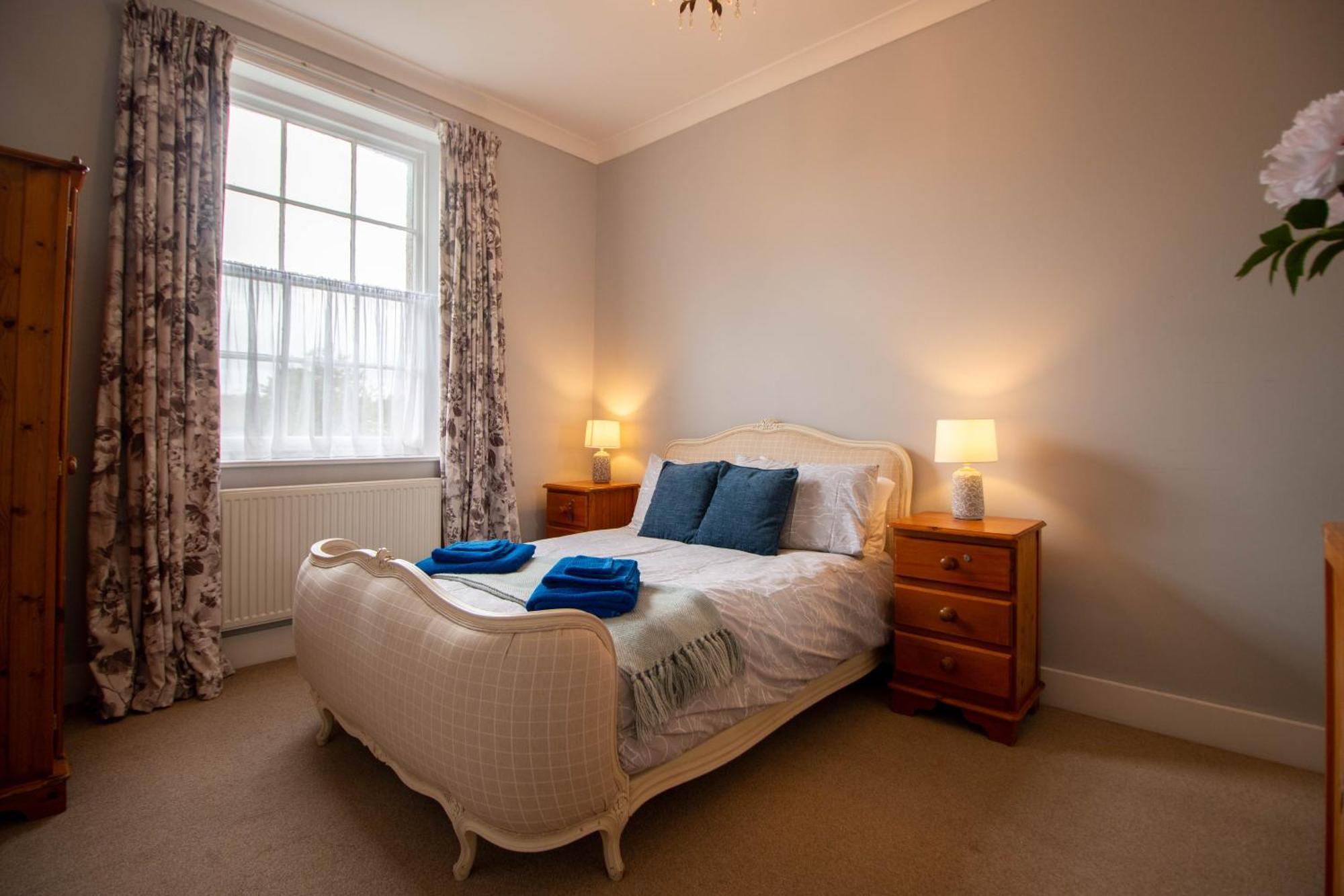 Grand 2 Bed Georgian Apartment At Florence House With King Bed, In The Heart Of Herne Bay & 300M From Beach Dış mekan fotoğraf